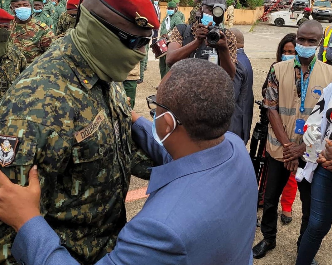 Umaro Sissoco Embalo, président de la Guinée Bissau reçu à Conakry par Colonel Mamadi Doumbouya, président de la transition guinéenne