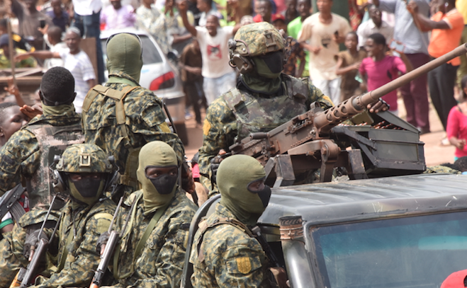 Des militaires dans les rues de Conakry le jour du coup d'Etat du 05 septembre