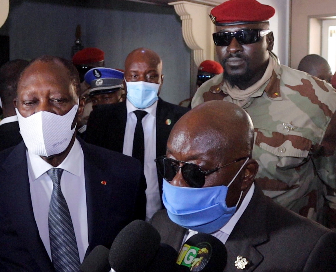 Nana Akufo-Addo  président en exercice de la CEDEAO, Alassane Ouattara reçu par Mamadi Doumbouya à Conakry