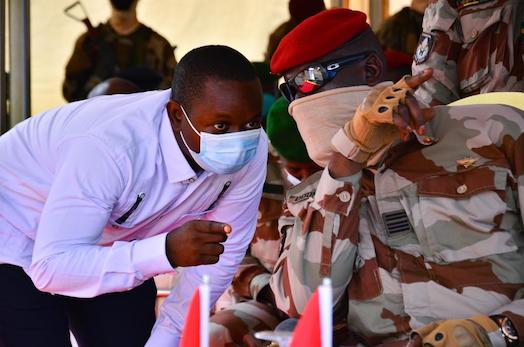 Moussa Moise Sylla et Mamadi Doumbouya, président de la Transition guinéenne