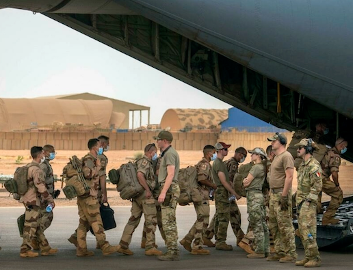 Des soldats français sur la base de Gao, au Mali, en 2012, Rfi