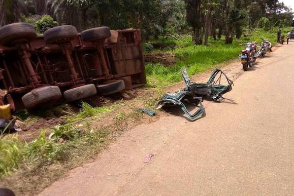 Accident de la route, image d'archive