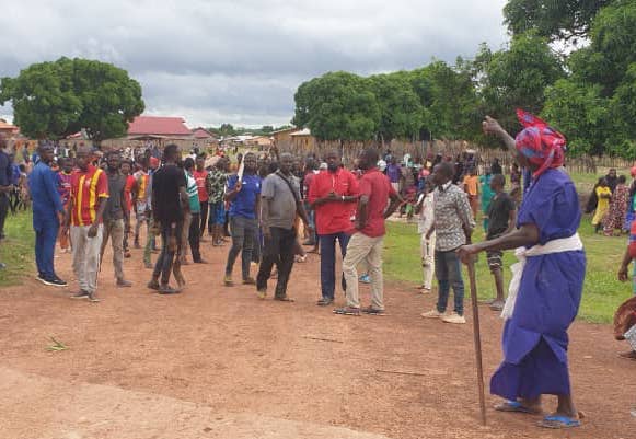 Des citoyens manifestent dans le district de Damissakôrô