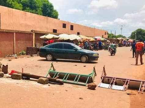 Des barricades érigés par des étudiants à Kankan