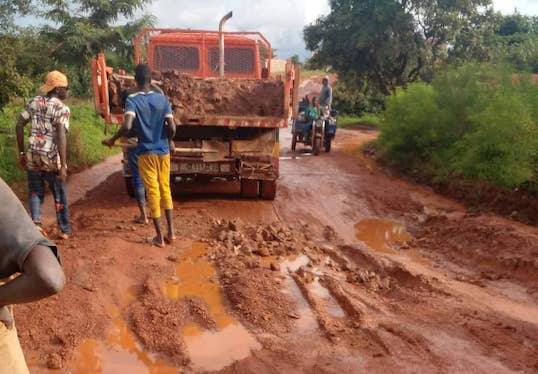 Des usagers de la route Mali-Labé