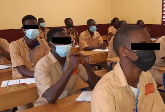 Des candidats au BEPC dans leur salle d'examen, IMAGE d'archive