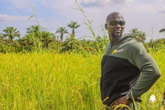 Colonel Mamadi Doumbouya, président de la transition guinéenne dans son champ Agricole