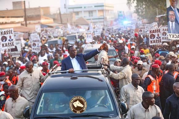 Macky Sall accueilli en liesse à Tambakounda