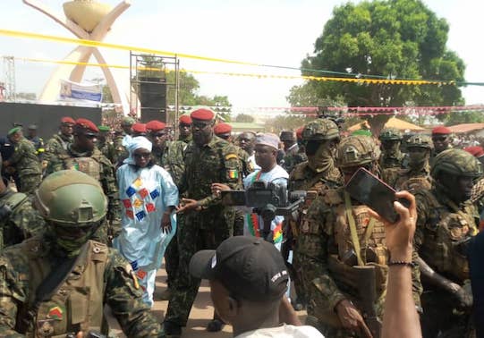 Colonel Mamadi Doumboua à la place des martyrs de N'Zérékoré